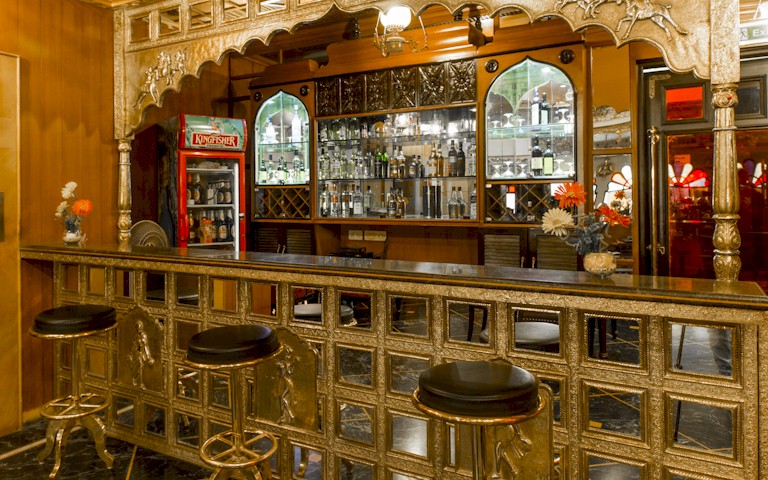 Bar